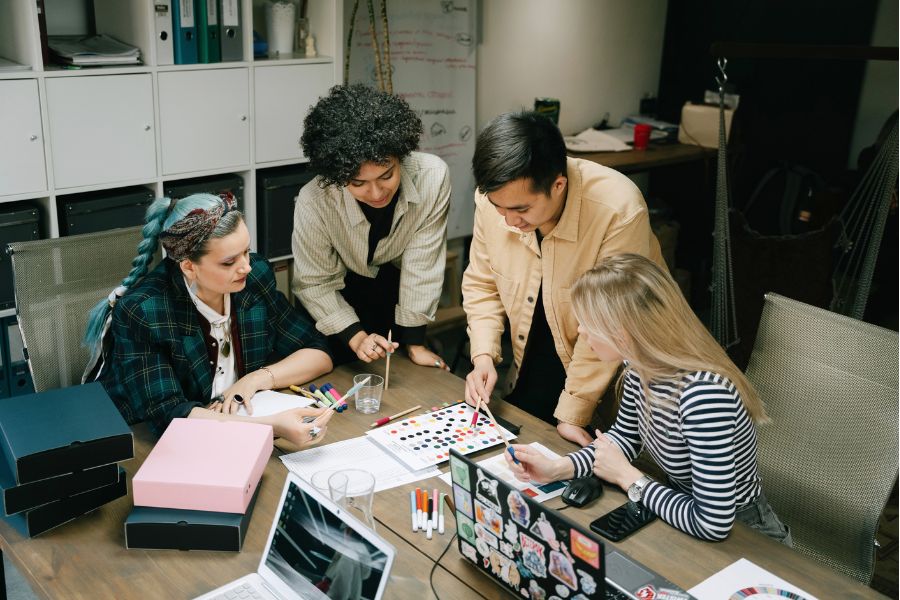 Por qué tu negocio en España necesita una Agencia de Marketing Digital y de Performance en 2025